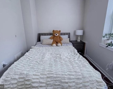 1525 Green Street - Photo Thumbnail 19