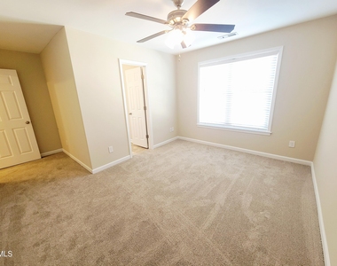411 Whitehall Court - Photo Thumbnail 25