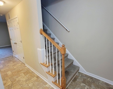 411 Whitehall Court - Photo Thumbnail 2