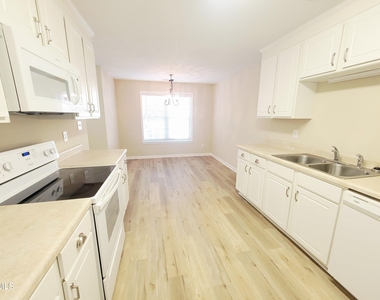 411 Whitehall Court - Photo Thumbnail 10