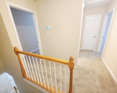 411 Whitehall Court - Photo Thumbnail 21