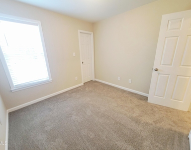 411 Whitehall Court - Photo Thumbnail 33