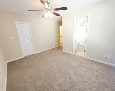 411 Whitehall Court - Photo Thumbnail 26