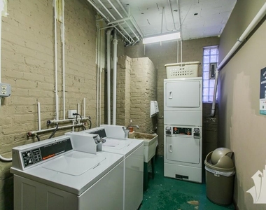 2827 N Burling - Photo Thumbnail 7