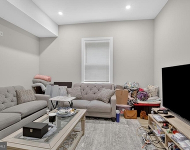 2621 W Jefferson Street - Photo Thumbnail 4