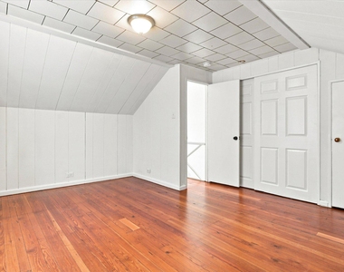 223 Wendover Street - Photo Thumbnail 19