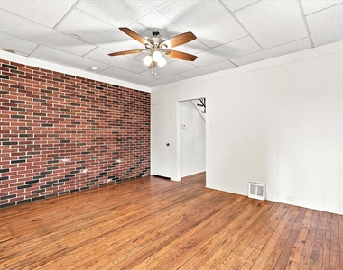 223 Wendover Street - Photo Thumbnail 4