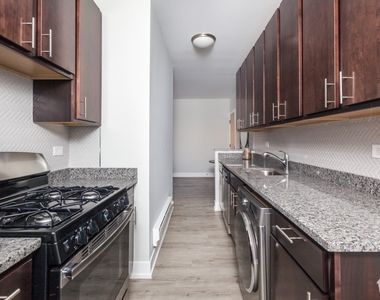 701 W Brompton - Photo Thumbnail 9