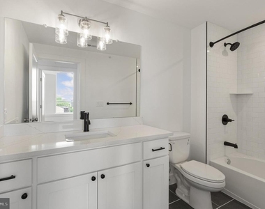 2214 N Front Street - Photo Thumbnail 12