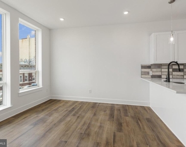 2214 N Front Street - Photo Thumbnail 9