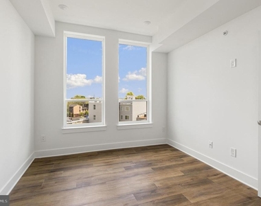 2214 N Front Street - Photo Thumbnail 18
