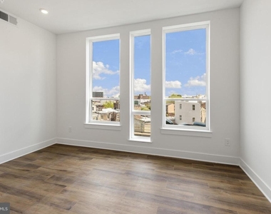 2214 N Front Street - Photo Thumbnail 11