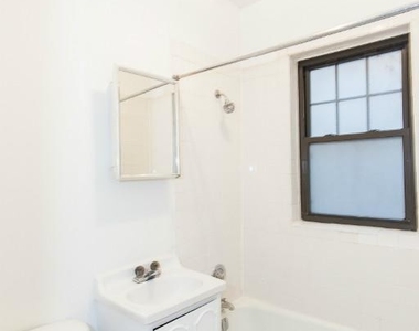 654 W Cornelia - Photo Thumbnail 8