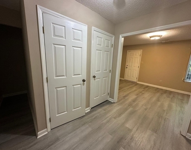 4506 Still Pines Drive - Photo Thumbnail 9