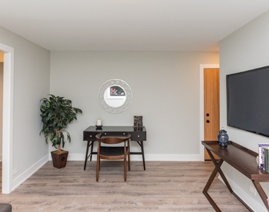 530 W Surf - Photo Thumbnail 4