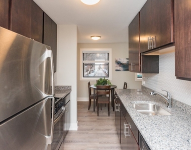 530 W Surf - Photo Thumbnail 7