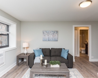530 W Surf - Photo Thumbnail 5