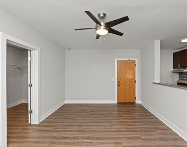 447 Roger Williams Ave - Photo Thumbnail 2