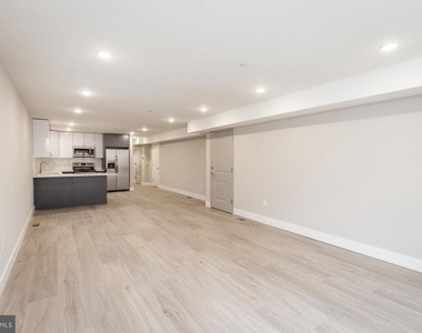1724 N Marshall Street - Photo Thumbnail 5