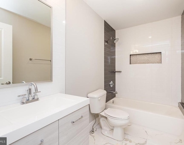 1724 N Marshall Street - Photo Thumbnail 10