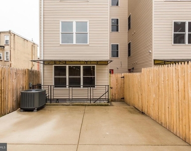 1724 N Marshall Street - Photo Thumbnail 1