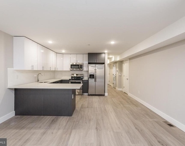 1724 N Marshall Street - Photo Thumbnail 6