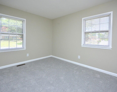 119 Monterey Lane - Photo Thumbnail 19