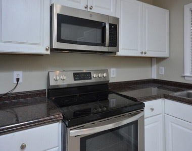 119 Monterey Lane - Photo Thumbnail 11