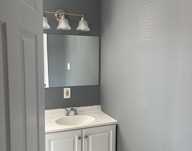 4044 Dexter Street - Photo Thumbnail 5