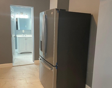 4044 Dexter Street - Photo Thumbnail 4