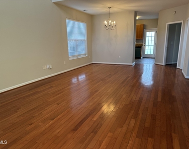 553 Writers Way - Photo Thumbnail 10