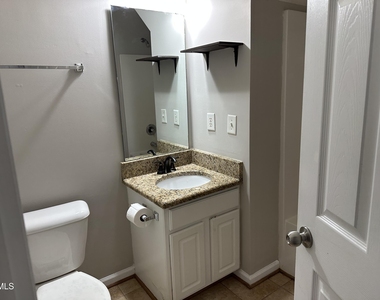 553 Writers Way - Photo Thumbnail 8