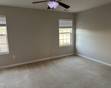 553 Writers Way - Photo Thumbnail 18