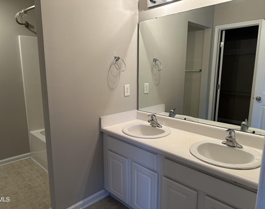 553 Writers Way - Photo Thumbnail 19