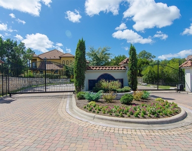 12205 Terraza Cir - Photo Thumbnail 33