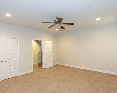 12205 Terraza Cir - Photo Thumbnail 15