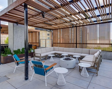 70 Rainey St - Photo Thumbnail 22