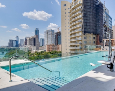 70 Rainey St - Photo Thumbnail 26