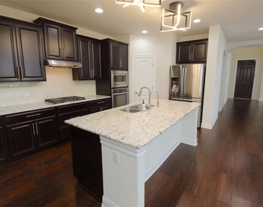 5800 Viejo Dr - Photo Thumbnail 20