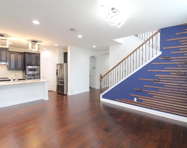 5800 Viejo Dr - Photo Thumbnail 8