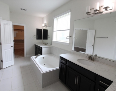 5800 Viejo Dr - Photo Thumbnail 12