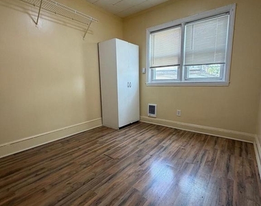 6435 Market Street - Photo Thumbnail 7