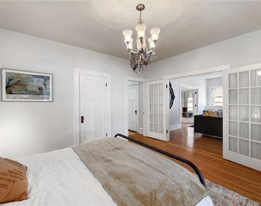 1604 S Main St - Photo Thumbnail 6