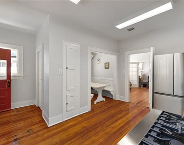 1604 S Main St - Photo Thumbnail 11