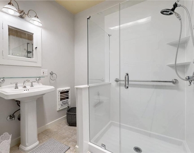 1604 S Main St - Photo Thumbnail 22