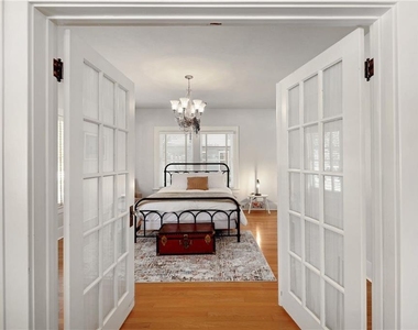 1604 S Main St - Photo Thumbnail 7