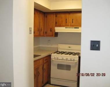 801 Anderson Avenue - Photo Thumbnail 3