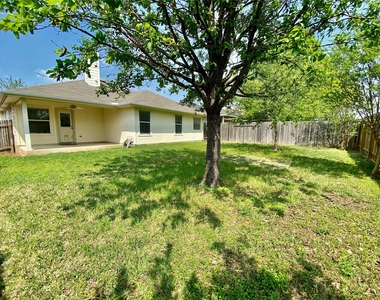 228 Chandler Crossing Trl - Photo Thumbnail 23