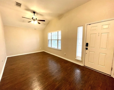 228 Chandler Crossing Trl - Photo Thumbnail 2