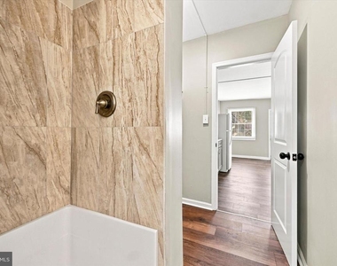 571 Olive Street - Photo Thumbnail 9
